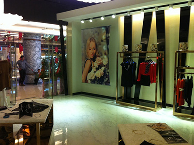 DITIZI�Ͼ���Ů�b���˵�