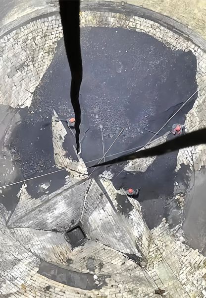 水泥庫清庫，清理鋼板倉