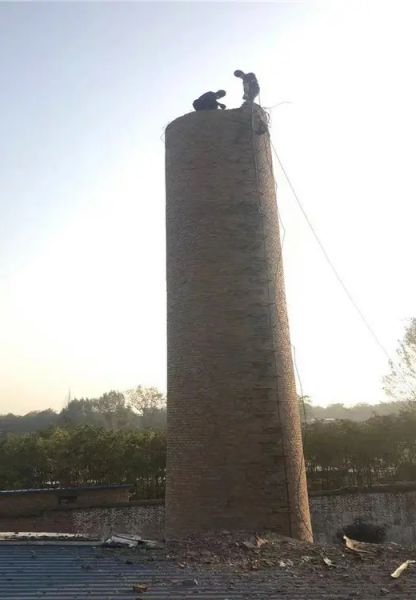 煙囪拆除，水塔拆除