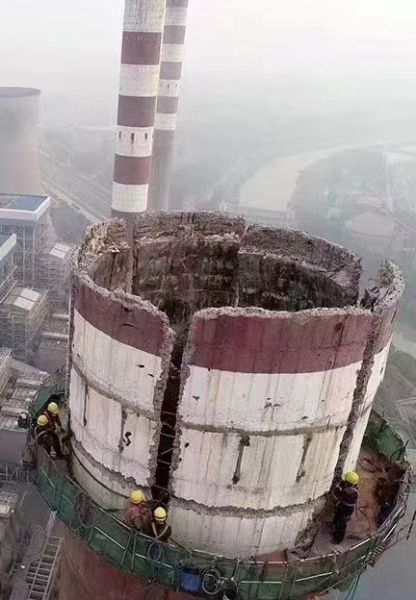 煙囪拆除，水塔拆除